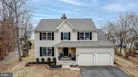 18 Saint Roberts Dr, Stafford, VA 22556