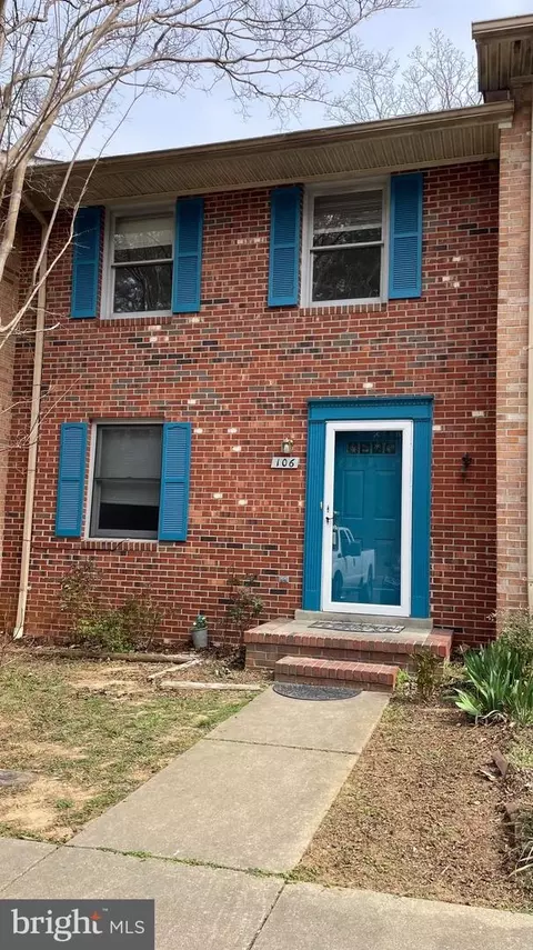 106 Lyndale Ct, Fredericksburg, VA 22405