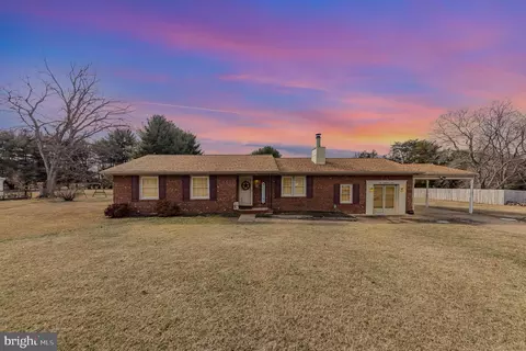6 Jason Ln, Stafford, VA 22554