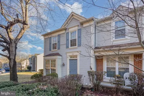 210 Batley Ct, Fredericksburg, VA 22406