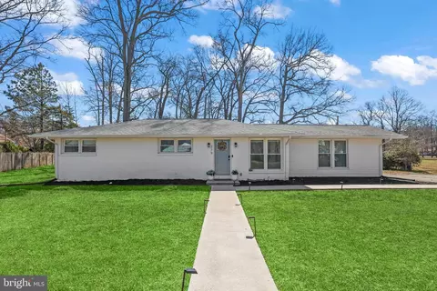 379 Ferry Rd, Fredericksburg, VA 22405