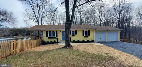 30 Glade Dr, Stafford, VA 22556