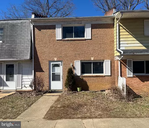 926 Anvil Rd, Fredericksburg, VA 22405