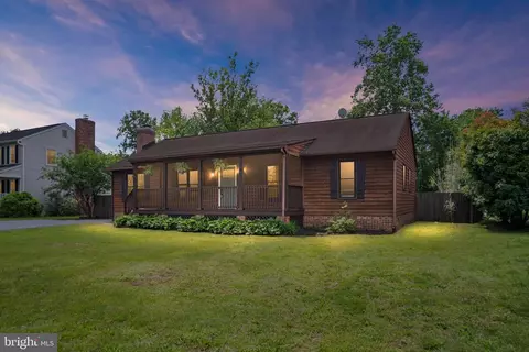 1112 Potomac Dr, Stafford, VA 22554