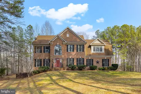 16 Beaver Ridge Rd, Stafford, VA 22556