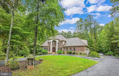 3 Beaver Ridge Rd, Stafford, VA 22556