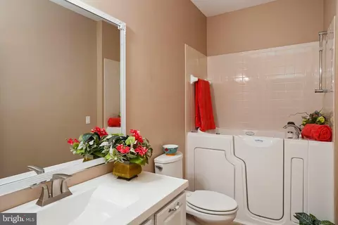 Bath - 94 Aspen Hill Dr #23-2, Fredericksburg, VA 22406 photo 1 of 2