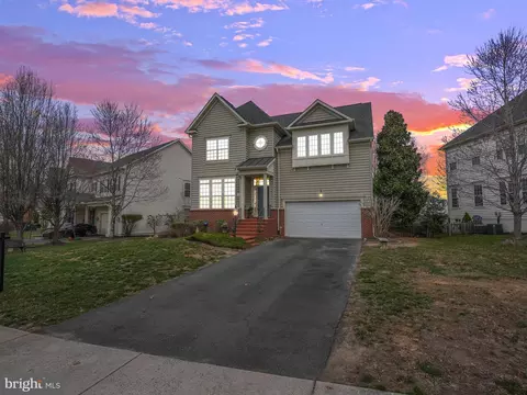 646 Village Pkwy, Fredericksburg, VA 22406
