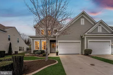 171 Long Point Dr, Fredericksburg, VA 22406