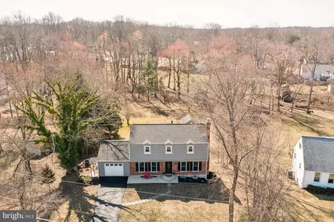 10 Lake View Ter, Stafford, VA 22556
