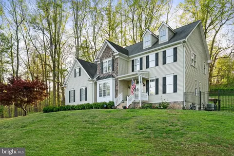 7 Aztec Dr, Stafford, VA 22554