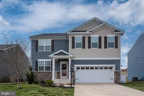 17 Valiant Ct, Fredericksburg, VA 22405
