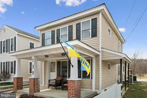 139 Cambridge St, Fredericksburg, VA 22405