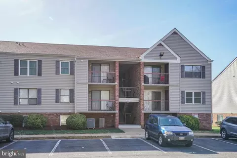 200 Buckingham Ln #101, Stafford, VA 22556