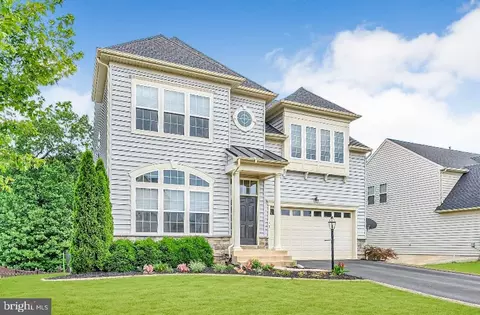 73 Royal Crescent Way, Fredericksburg, VA 22406