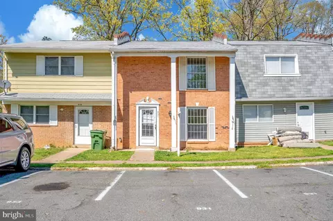 931 Anvil Rd, Fredericksburg, VA 22405