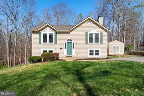 53 Willow Branch Pl, Fredericksburg, VA 22405