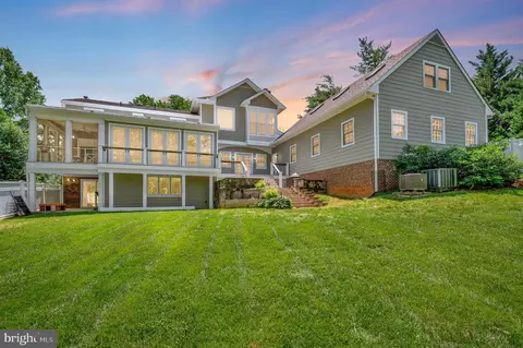 313 Ingleside Dr, Fredericksburg, VA 22405