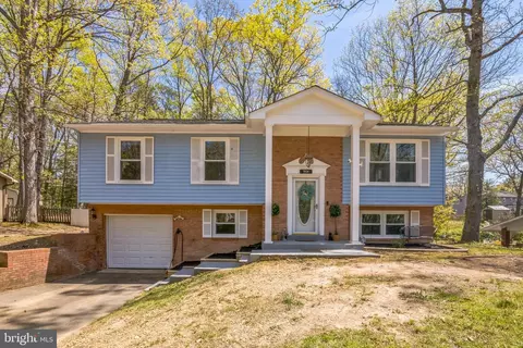 1006 Harbour Dr, Stafford, VA 22554