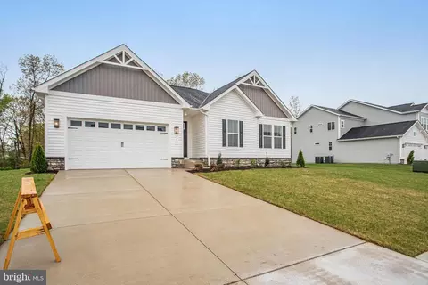 221 Camwood Ct, Fredericksburg, VA 22405