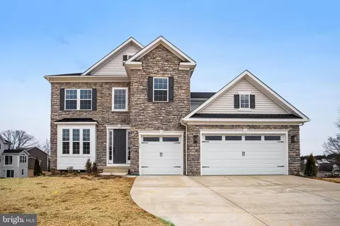 136 Marble Oak Dr, Fredericksburg, VA 22405