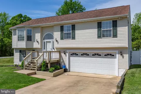 1 N Jenny Lynn Rd, Fredericksburg, VA 22405