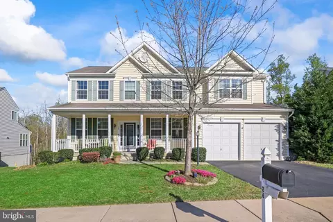 26 Woodford Dr, Fredericksburg, VA 22405