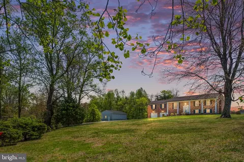 28 Henry Sealar Ln, Fredericksburg, VA 22405