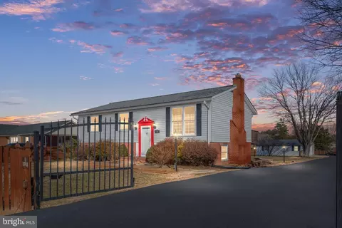348 Poplar Rd, Fredericksburg, VA 22406