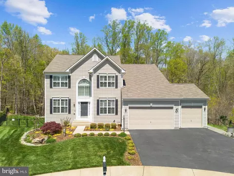 9 Canberra Ct, Fredericksburg, VA 22405