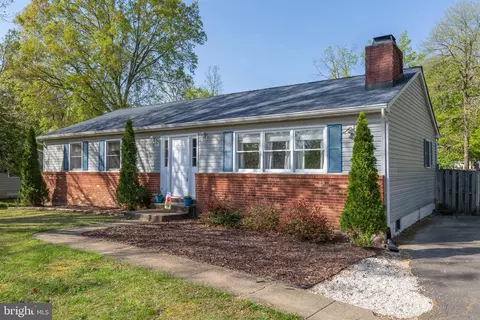 25 Heritage Rd, Fredericksburg, VA 22405