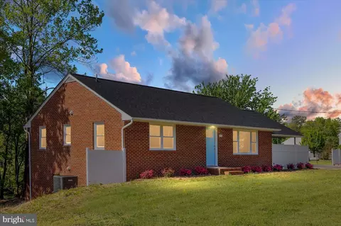 451 Truslow Rd, Fredericksburg, VA 22405