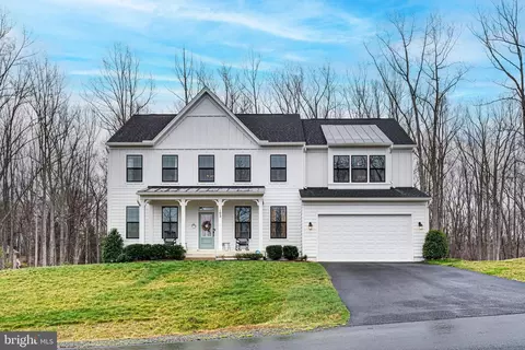 103 Black Hawk Dr, Stafford, VA 22554
