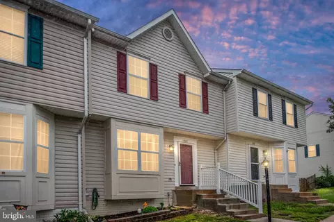 902 Kings Crest Dr, Stafford, VA 22554