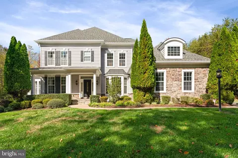 80 Snapdragon Dr, Stafford, VA 22556