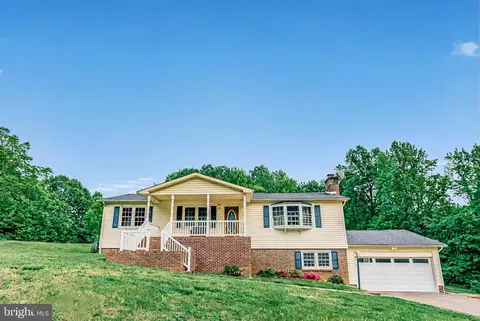108 Aquia Bay Ave, Stafford, VA 22554