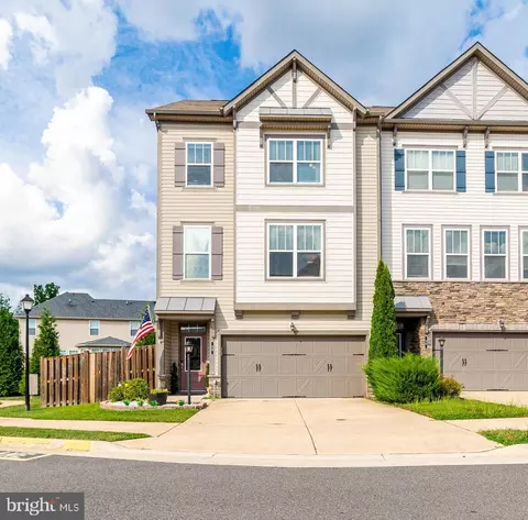 28 Lamplighter Ln, Stafford, VA 22554