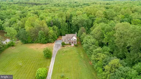 838 Hartwood Rd, Fredericksburg, VA 22406