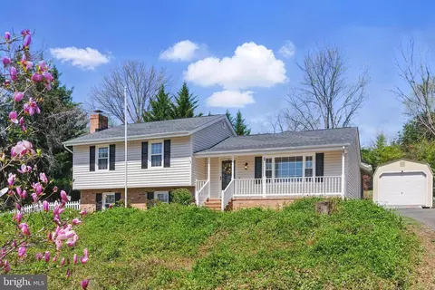 21 Ridgemore Cir, Fredericksburg, VA 22405