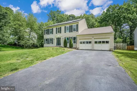 7 Apple Blossom Ct, Stafford, VA 22554