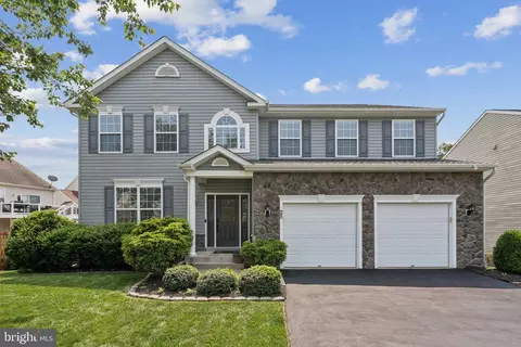 25 Fountain Dr, Stafford, VA 22554