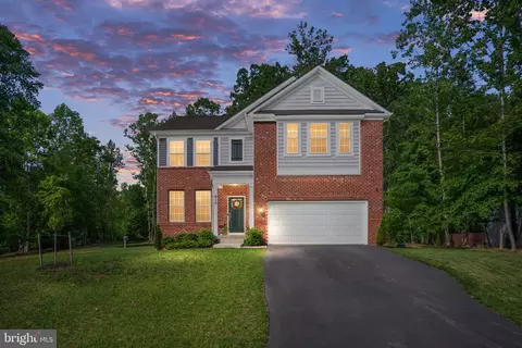 610 Long Meadow Dr, Fredericksburg, VA 22406
