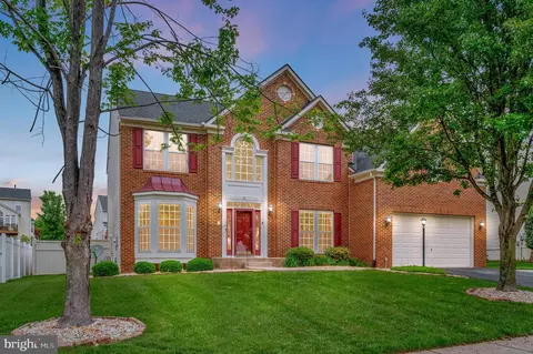 24 Bruce St, Stafford, VA 22554