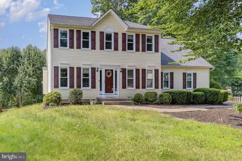 11 Basalt Dr, Fredericksburg, VA 22406