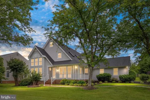 9 Tally Ho Dr, Fredericksburg, VA 22405