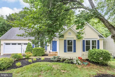 32 Cherry Laurel Dr, Fredericksburg, VA 22405