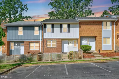 107 Oak Dr, Stafford, VA 22554