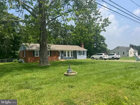 59 Forest Lane Rd, Fredericksburg, VA 22405