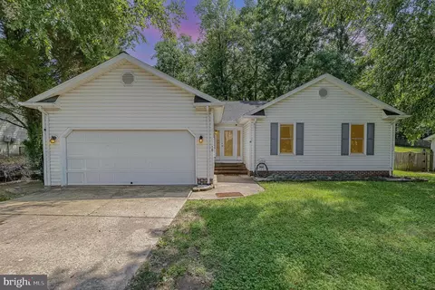 18 S Pointe Ln, Fredericksburg, VA 22405