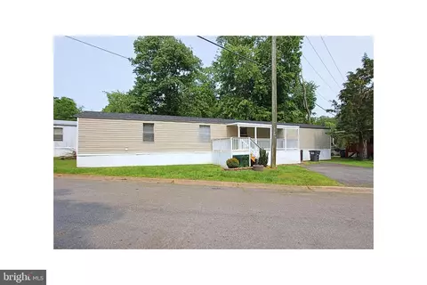 28 Little Branch Ln, Stafford, VA 22554